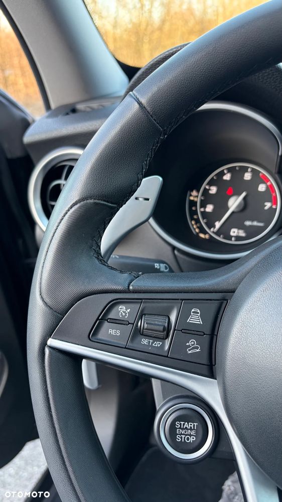 Alfa Romeo Stelvio 2.0 Turbo Veloce TI Q4 - 33