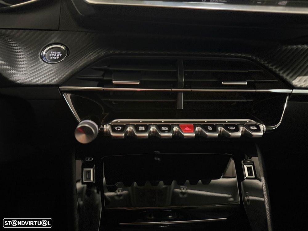 Peugeot 2008 1.2 PureTech Allure Pack EAT8 - 20