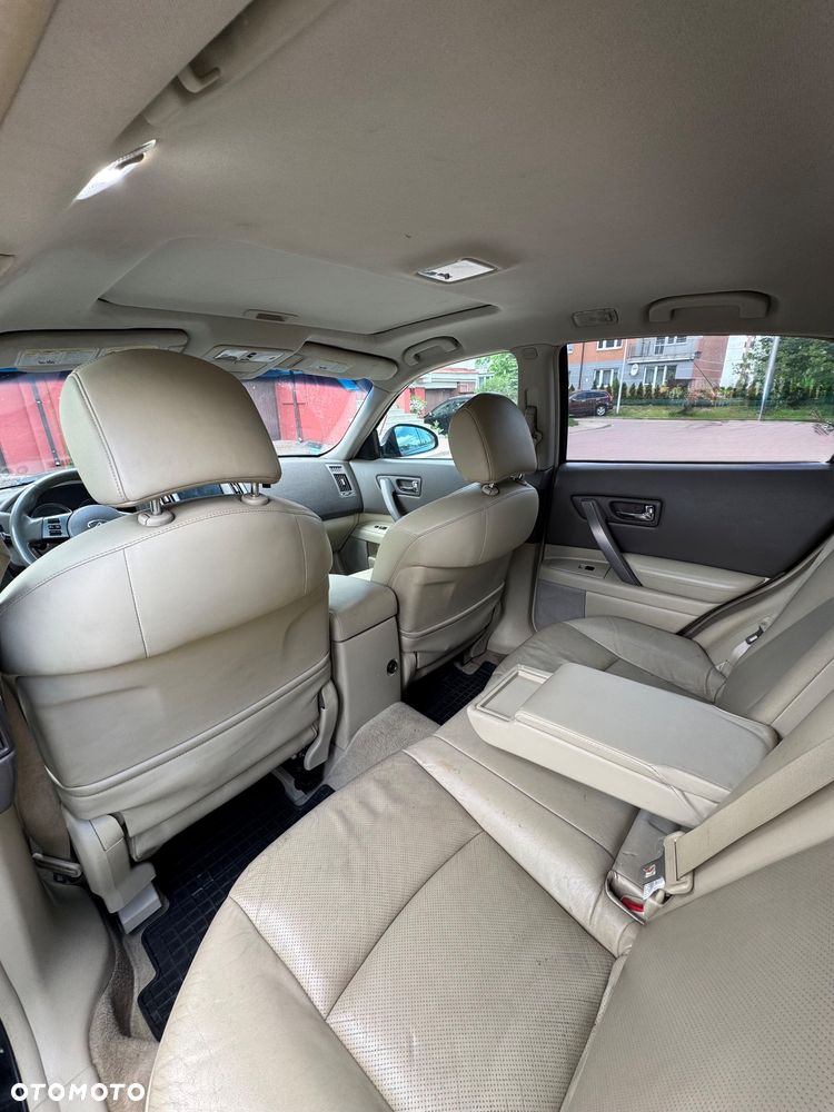 Infiniti FX - 10