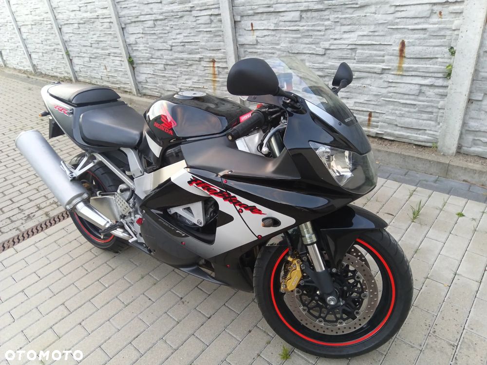 Honda CBR - 1