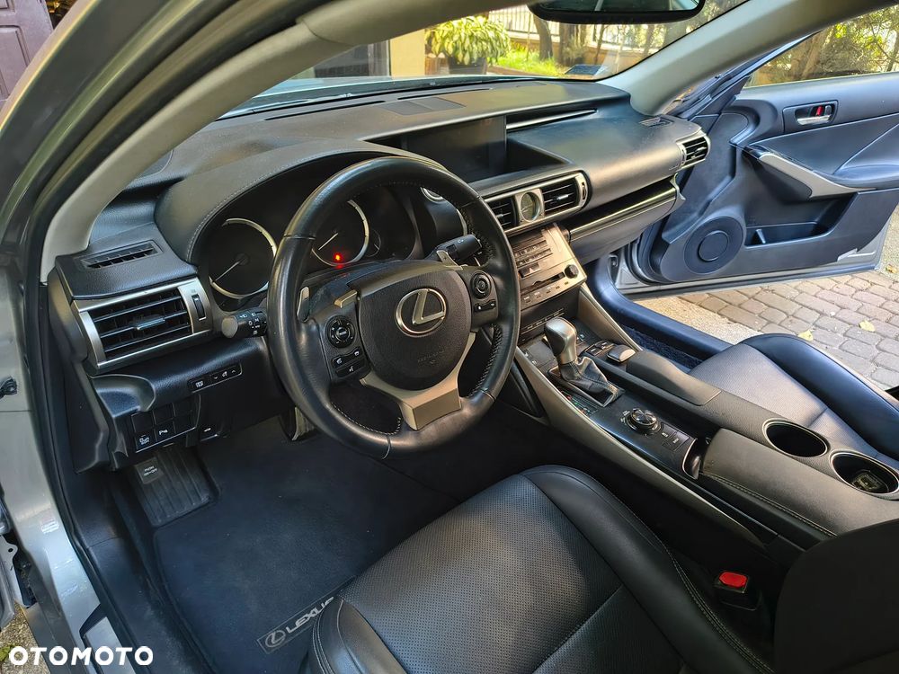 Lexus IS 250 Prestige - 7