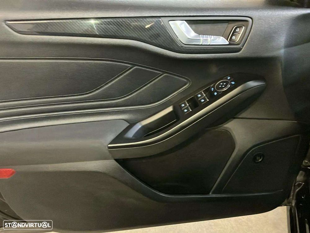 Ford Focus 1.0 EcoBoost ST-Line - 19