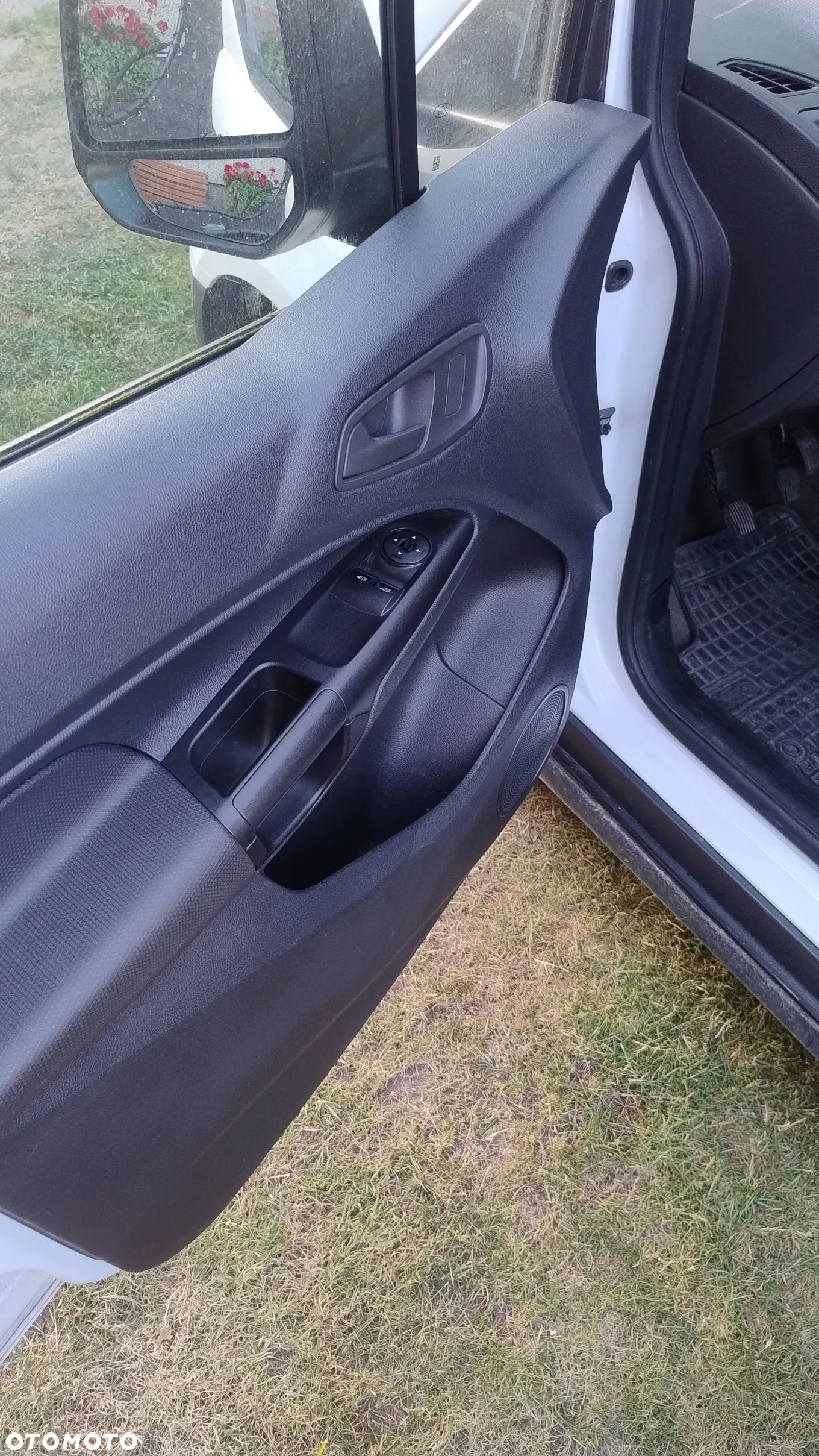 Ford connect - 7