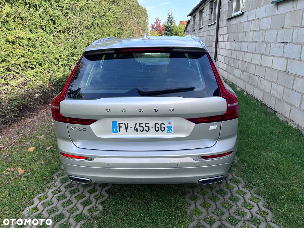 Volvo XC 60 T6 Plug-In Hybrid AWD Inscription - 3