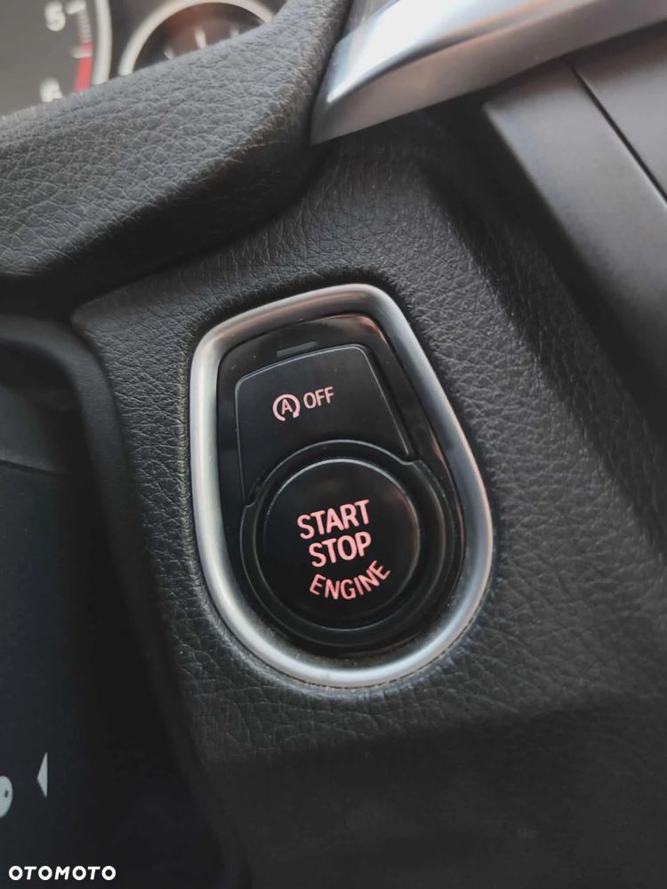 BMW Seria 3 318d Blue Performance - 34