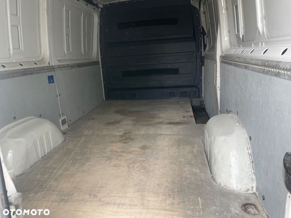 Volkswagen Crafter - 8