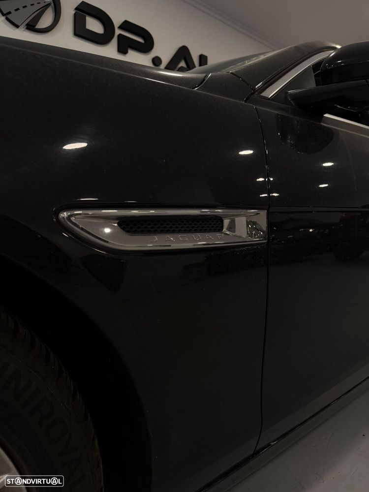 Jaguar XE E-Performance Aut. Prestige - 17