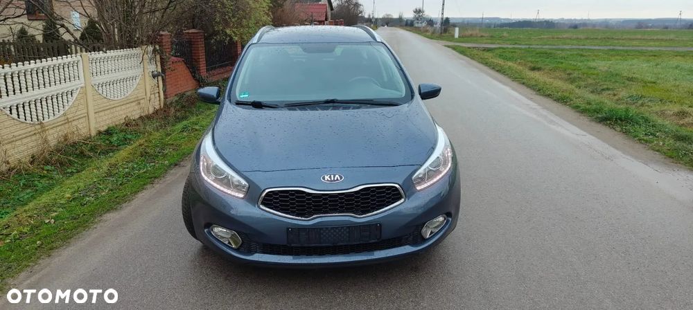 Kia Ceed - 4