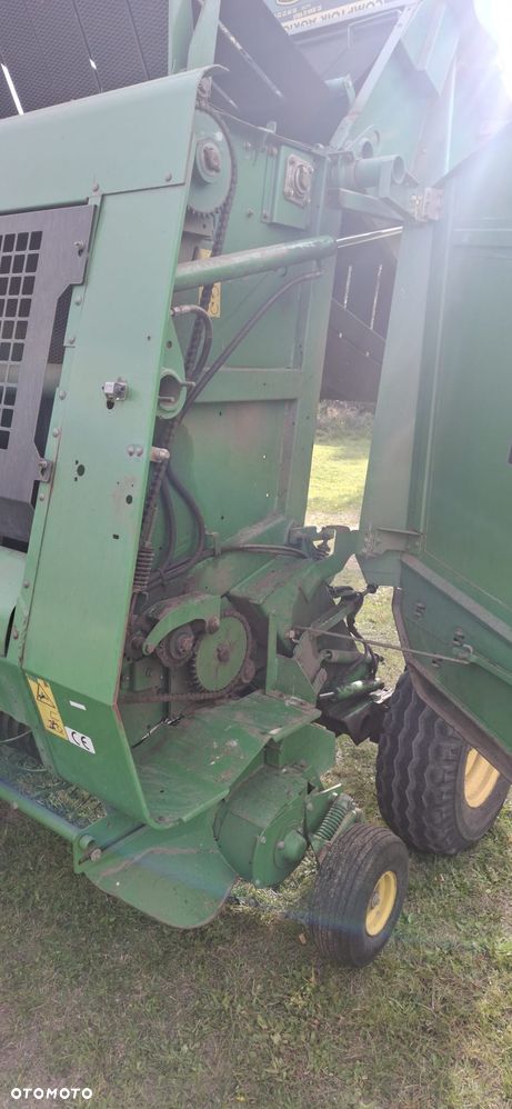 John Deere Prasa John 572 - 3