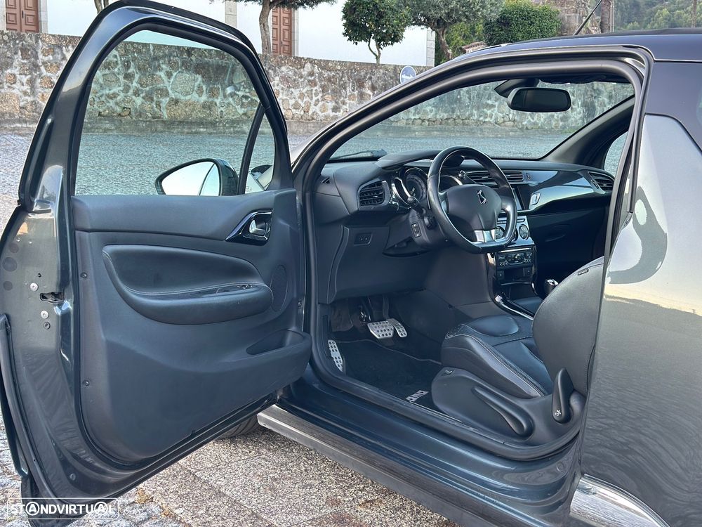 Citroën DS3 1.6 e-HDi So Chic ETG6 - 17