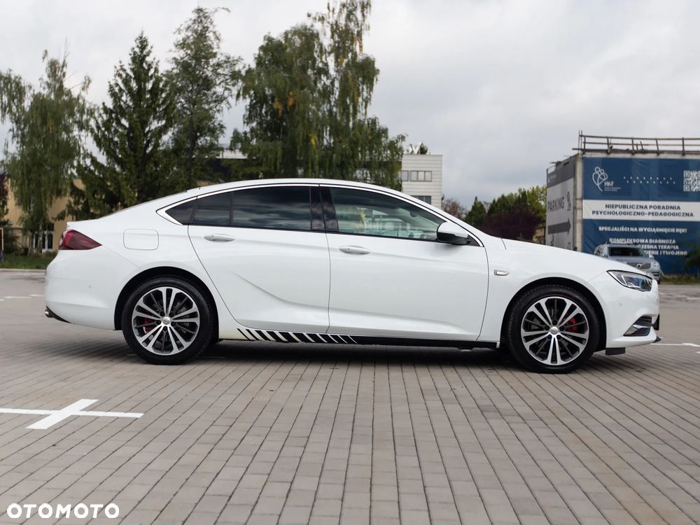 Opel Insignia 2.0 BiTurbo 4x4 Exclusive - 8