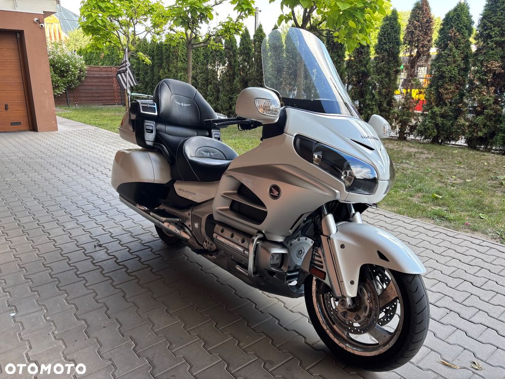 Honda GL - 12