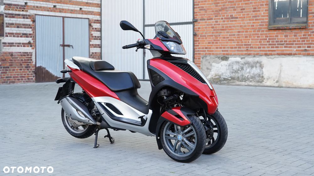 Piaggio MP-3 - 5