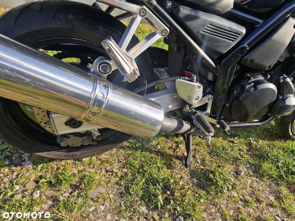 Yamaha FZS - 18