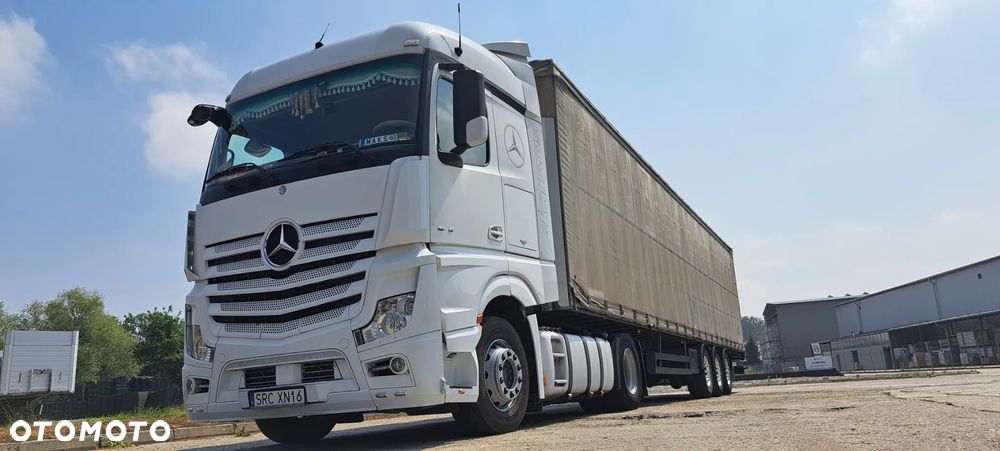 Mercedes-Benz Actros MP4 - 9