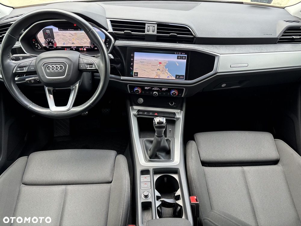 Audi Q3 Sportback - 9