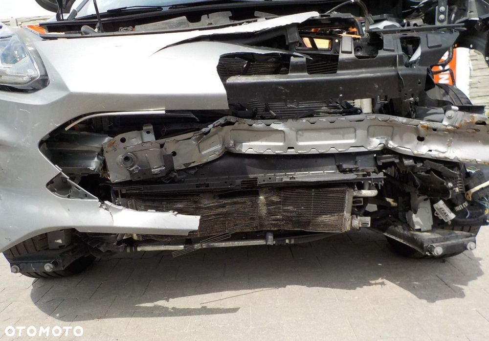 Ford Kuga - 7