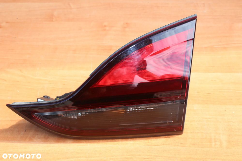 LAMPA PRAWY TYŁ PRAWA TYLNA W KLAPĘ LED OPEL ZAFIRA C EUROPA 39028600 - 1
