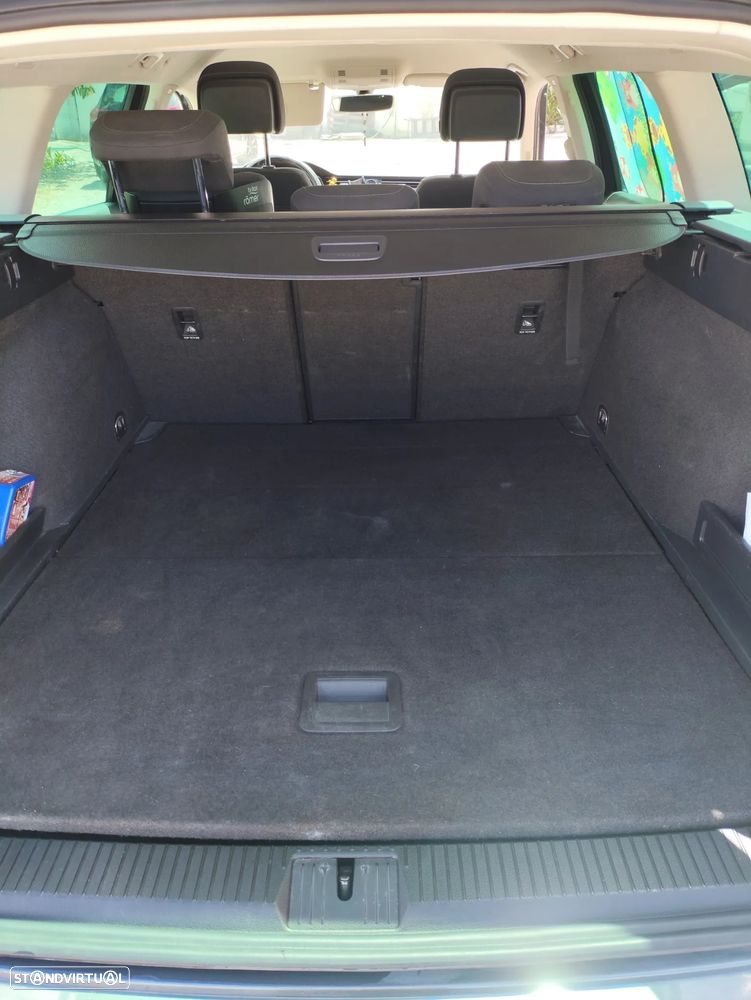 VW Passat Variant 1.6 TDI Confortline DSG - 5