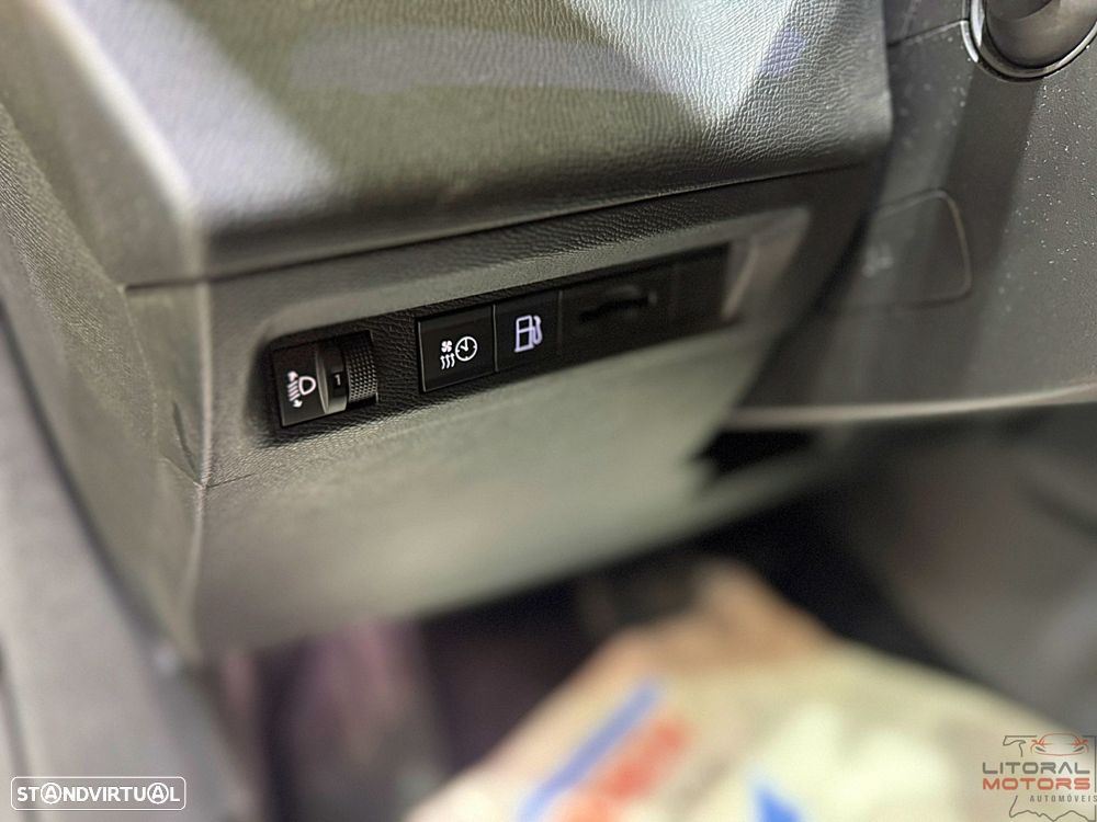 Peugeot 308 1.6 Hybrid Allure Pack e-EAT8 - 18