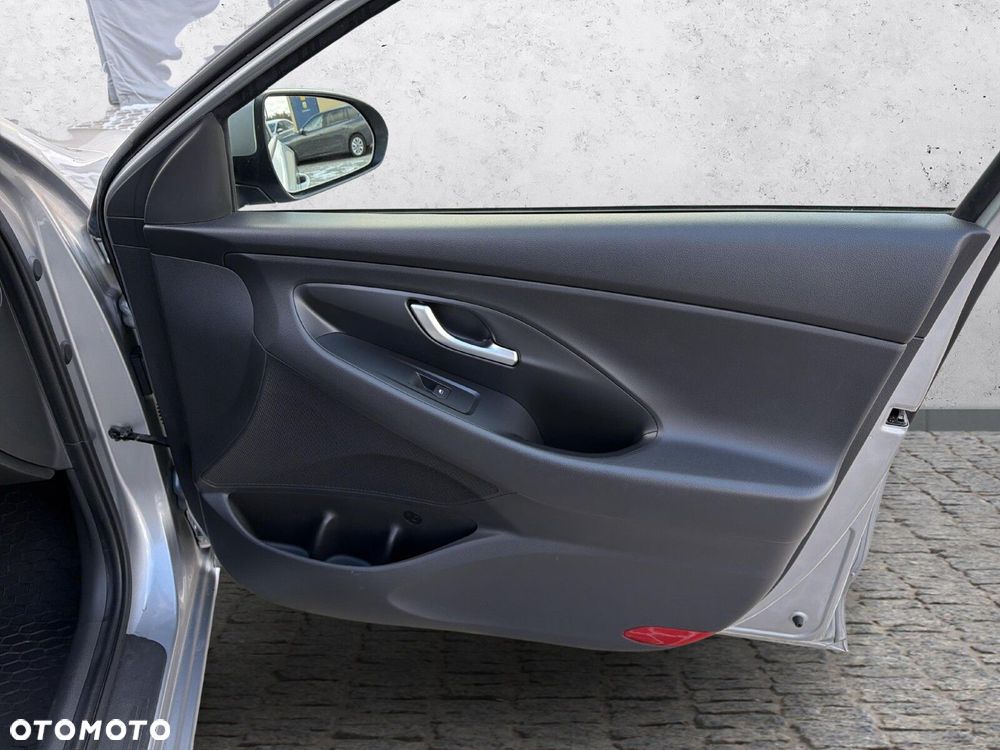 Hyundai i30 1.5 DPI Modern - 33