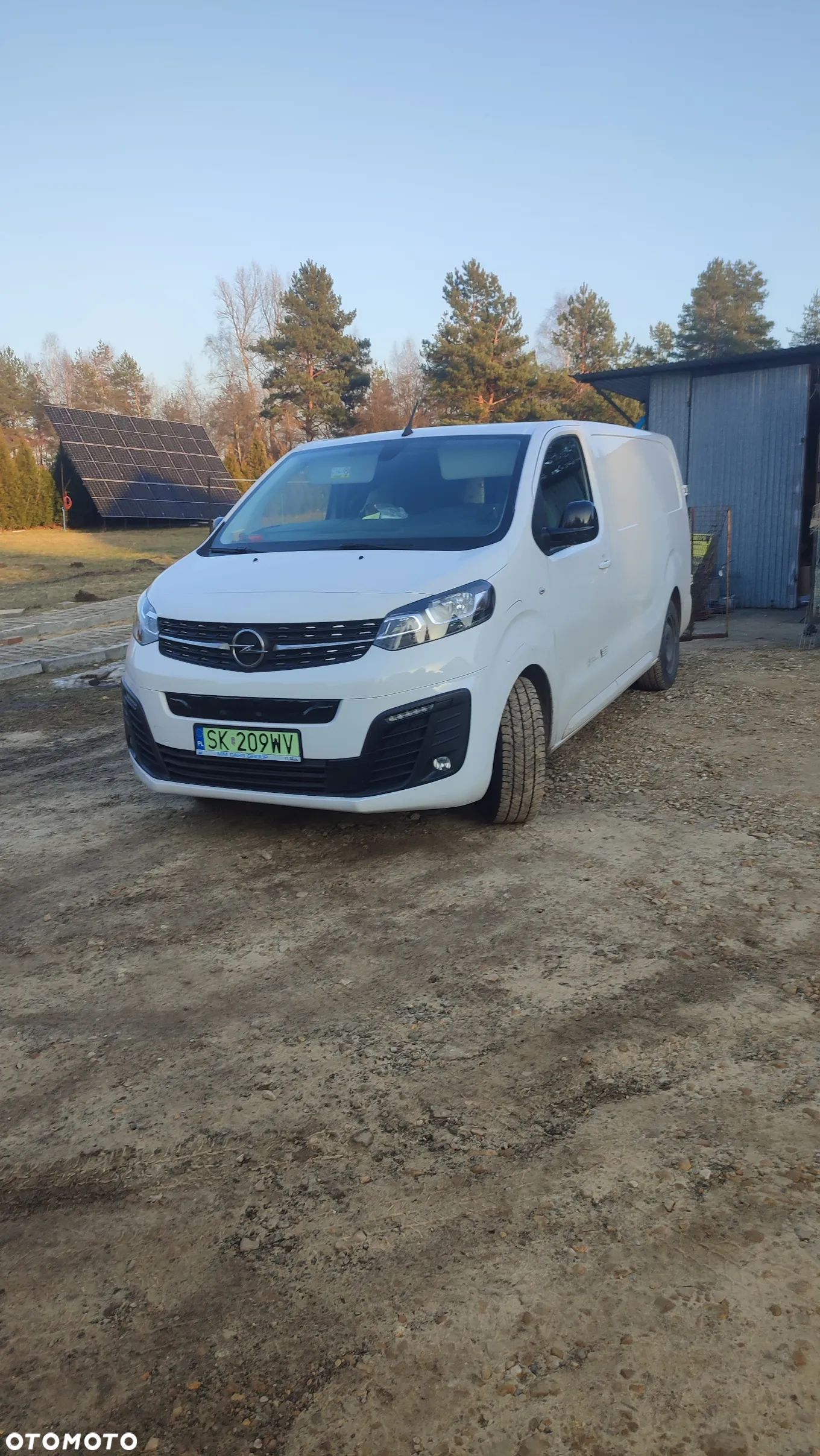 Opel Vivaro - 1