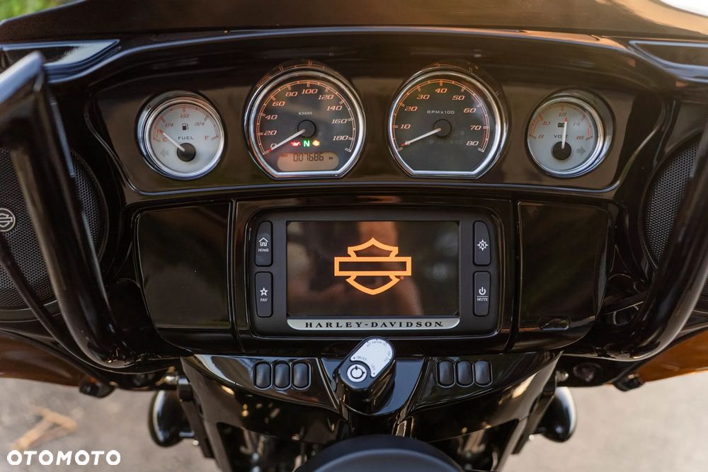 Harley-Davidson Touring Street Glide - 3