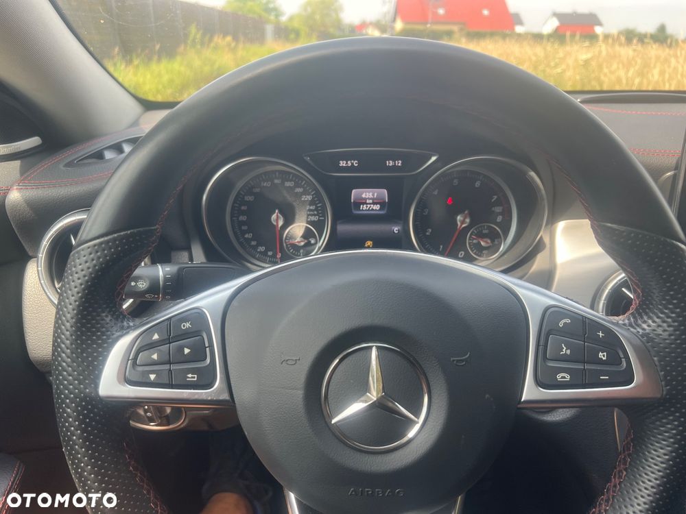 Mercedes-Benz CLA 200 7G-DCT UrbanStyle Edition - 21