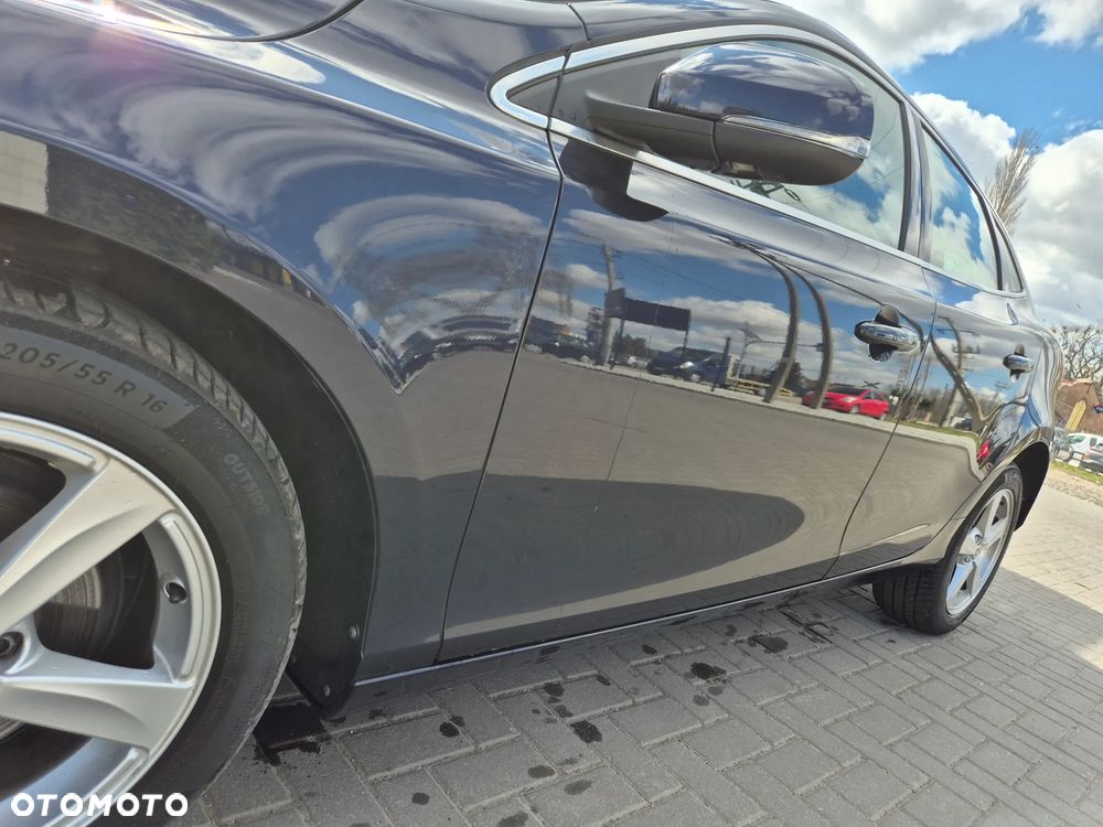 Volvo V40 D2 Momentum - 20