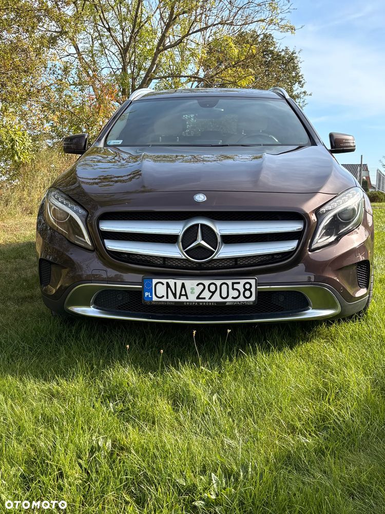 Mercedes-Benz GLA - 4