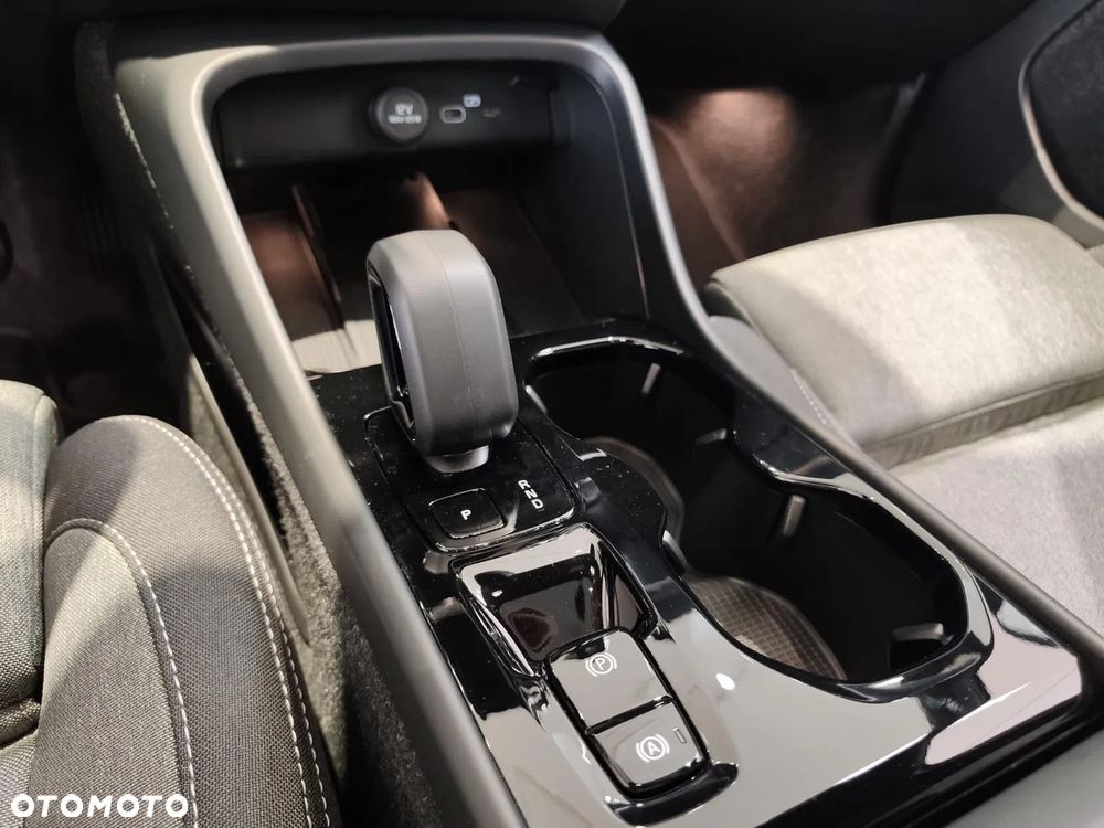 Volvo XC 40 B4 AWD Ultimate Dark - 28