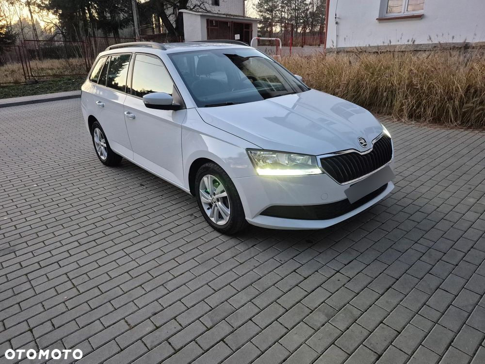 Skoda Fabia 1.0 TSI Ambition - 2