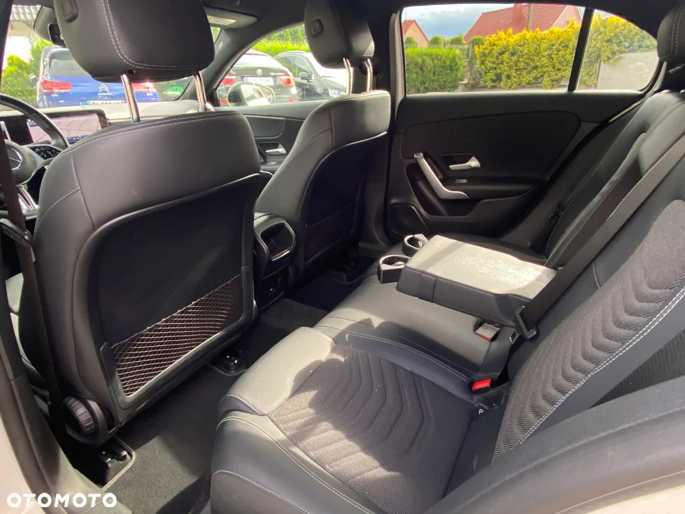 Mercedes-Benz Klasa A 250 e PHEV Progressive 8G-DCT - 30