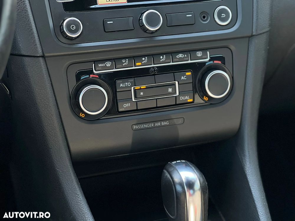 Volkswagen Golf 2.0 TDI BlueMotion Technology Comfortline DSG - 32