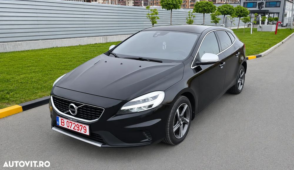 Volvo V40 D3 Geartronic RDesign - 1