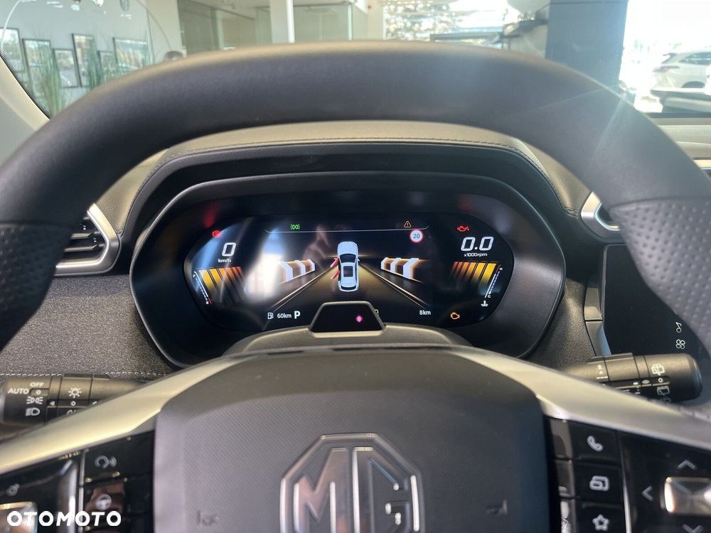 MG ZS Hybrid+ - 17