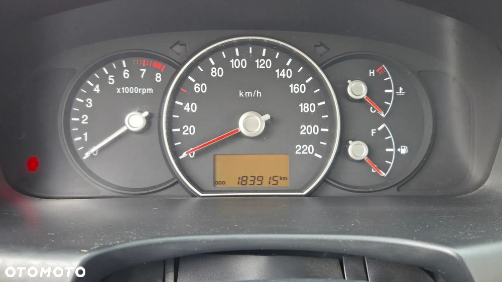 Kia Carens 2.0 EX - 6