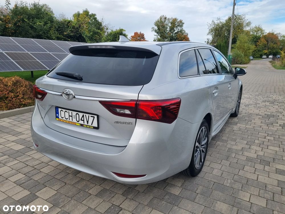 Toyota Avensis - 4