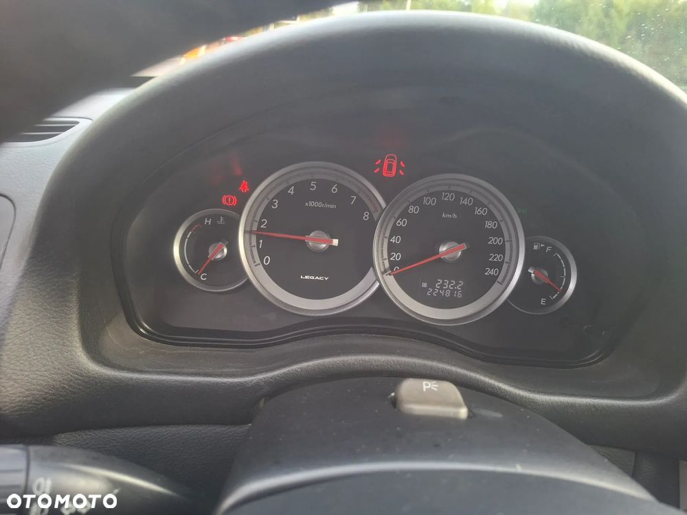 Subaru Legacy - 11