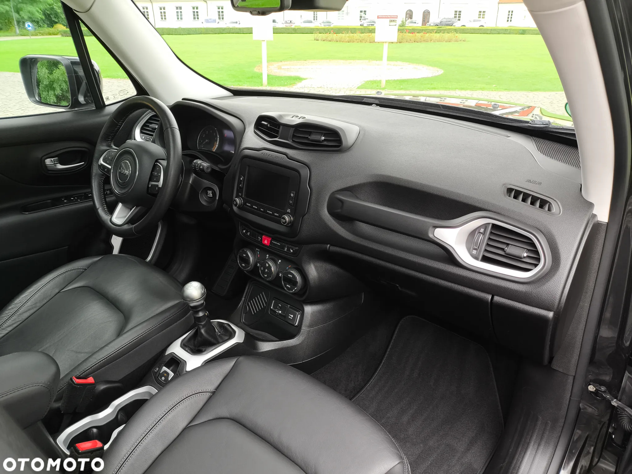 Jeep Renegade 1.4 MultiAir Limited - 27