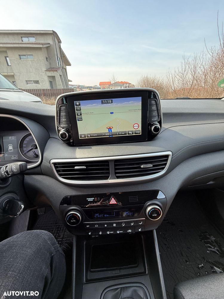 Hyundai Tucson 2.0 CRDI 4WD 6MT Premium - 20