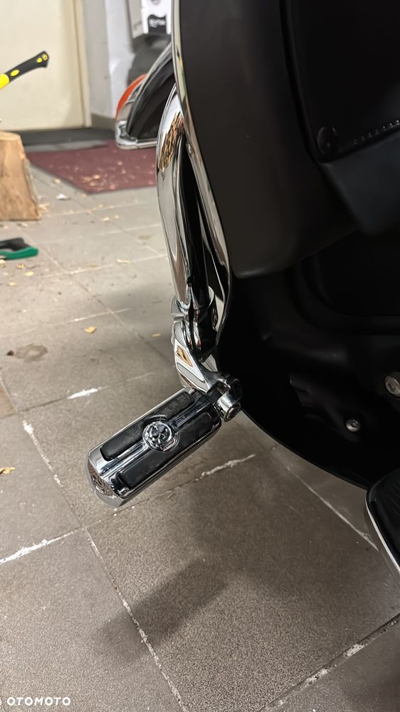 Harley-Davidson Touring Electra Glide - 30
