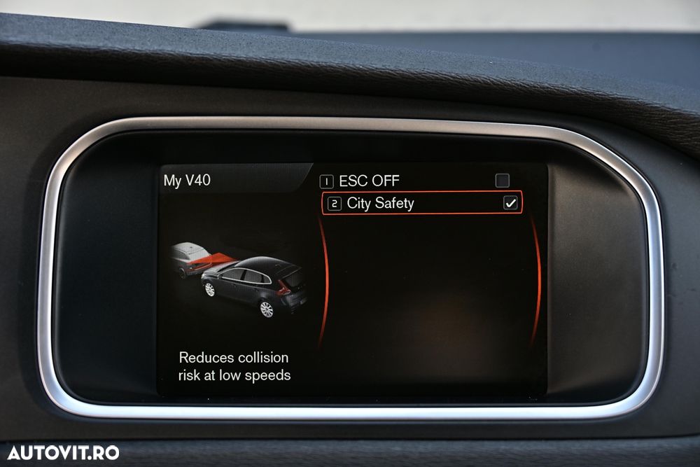 Volvo V40 D3 Geartronic - 27