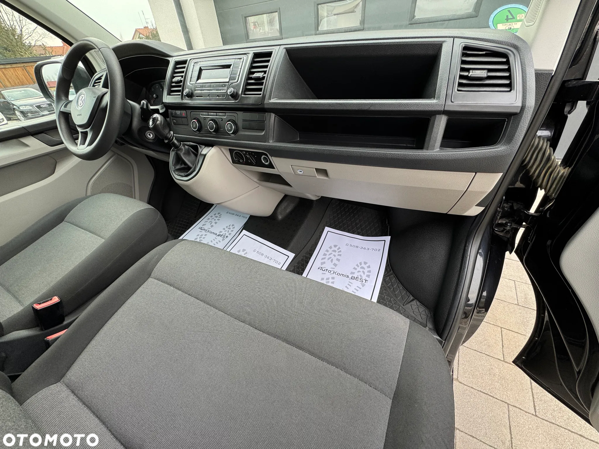 Volkswagen Transporter Caravelle T6.1 Lang Comfortline - 4