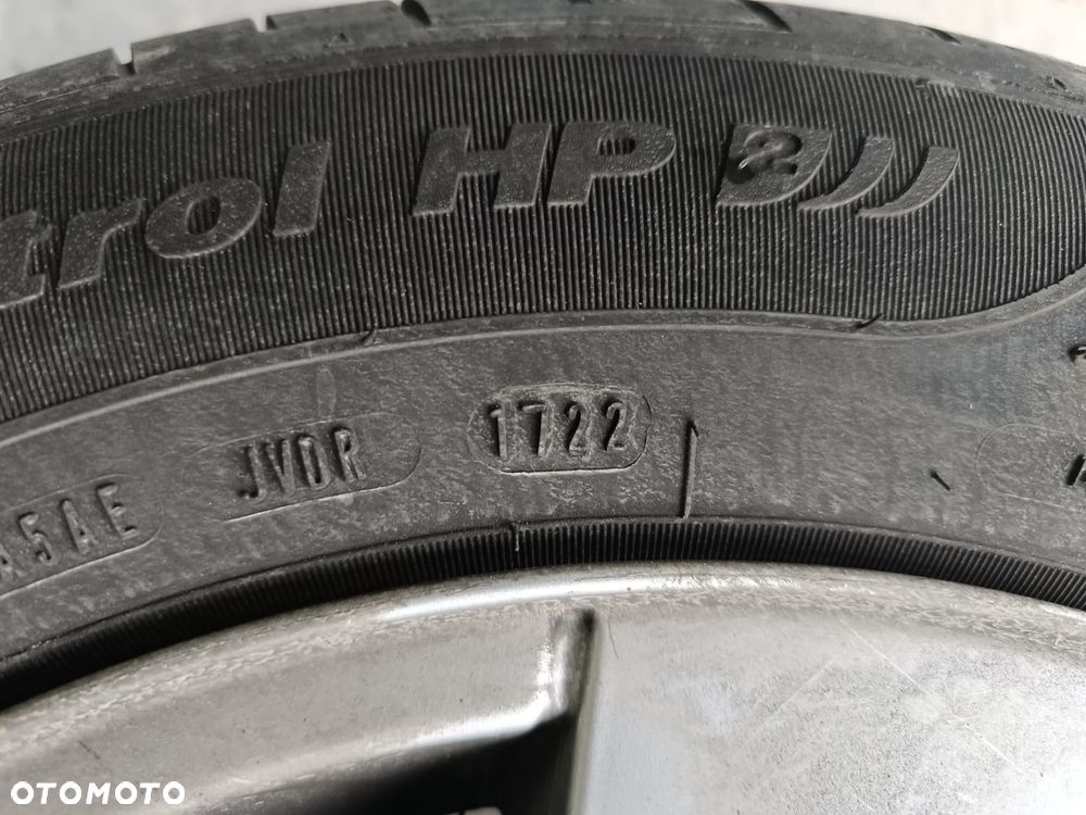 Volkswagen Golf 1.6 - 24