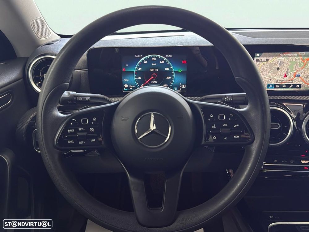 Mercedes-Benz CLA 180 - 11