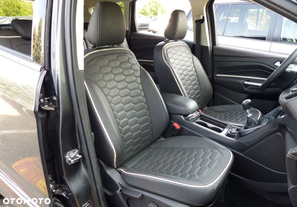 Ford Kuga - 17