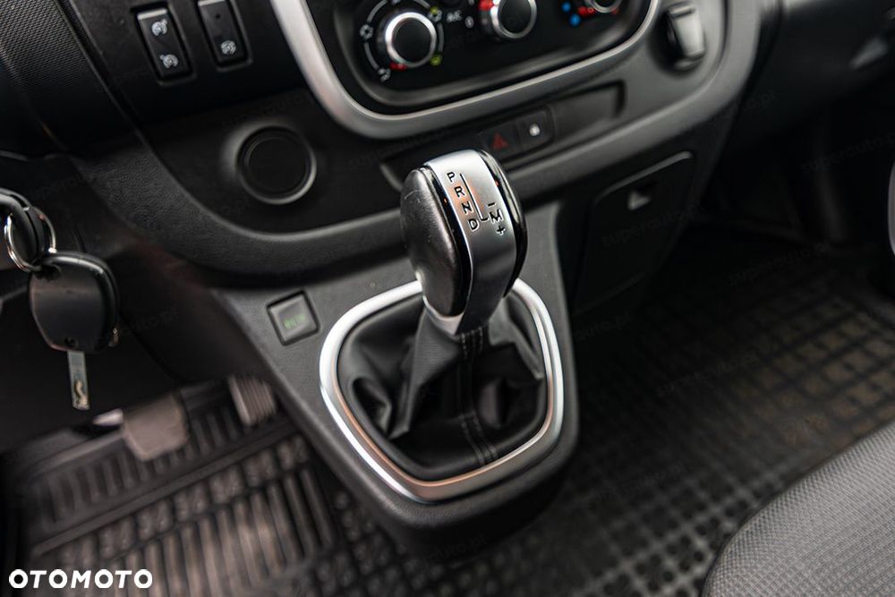 Renault Trafic - 26