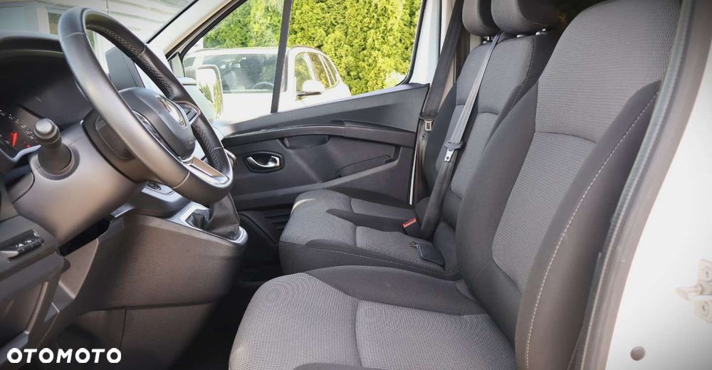 Renault Trafic - 16
