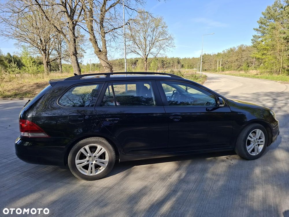 Volkswagen Golf 1.6 TDI DPF Trendline - 19